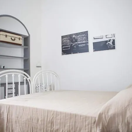 Casa Q Лечче