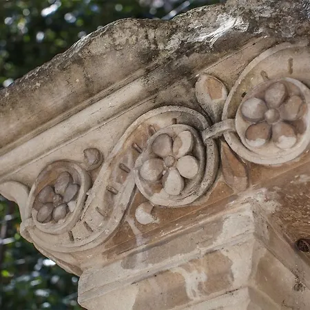 Casa Q ベッド・アンド・ブレックファスト 3*